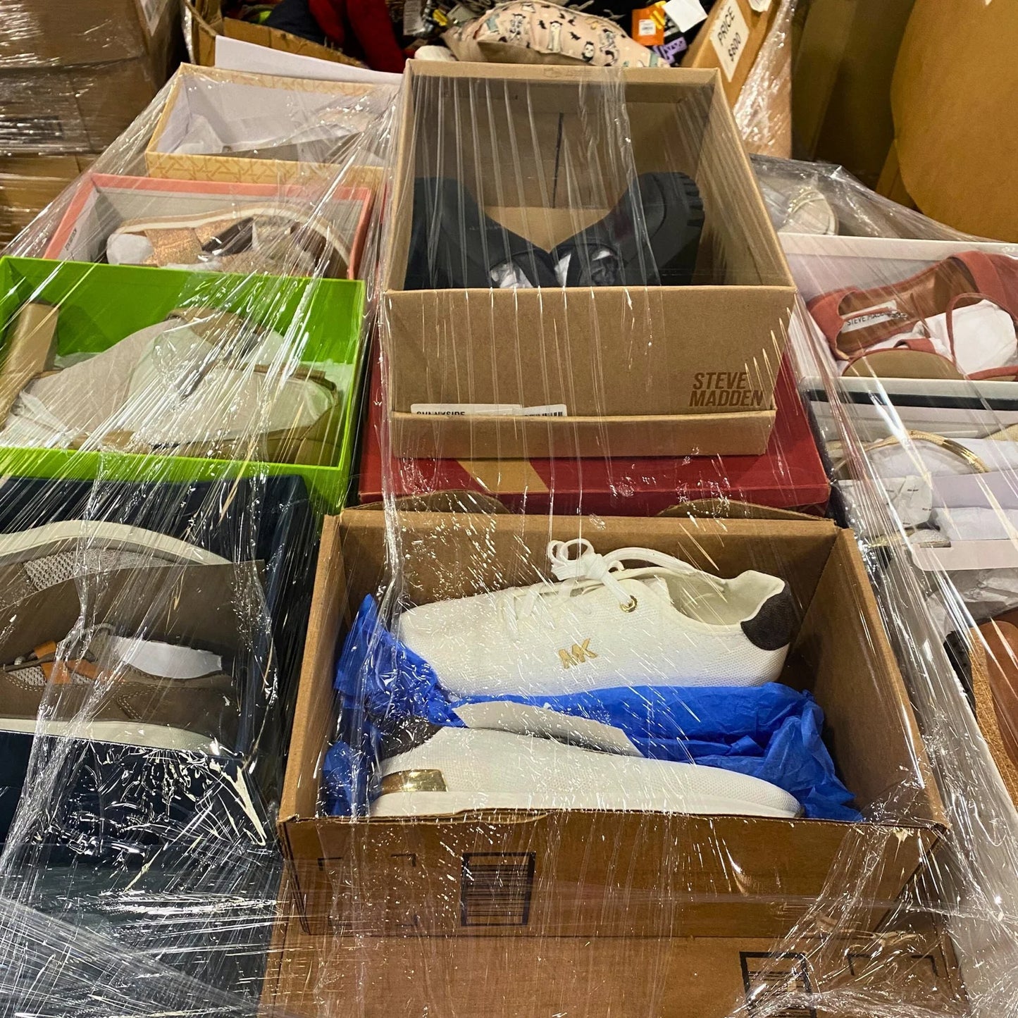 Mixed Shoes Pallet image 2