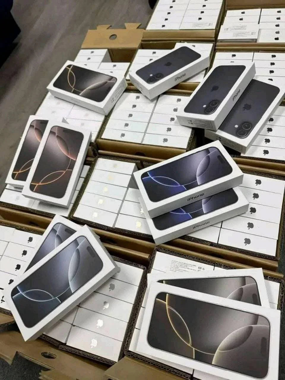 iPhone 16pro max Pallet image 3