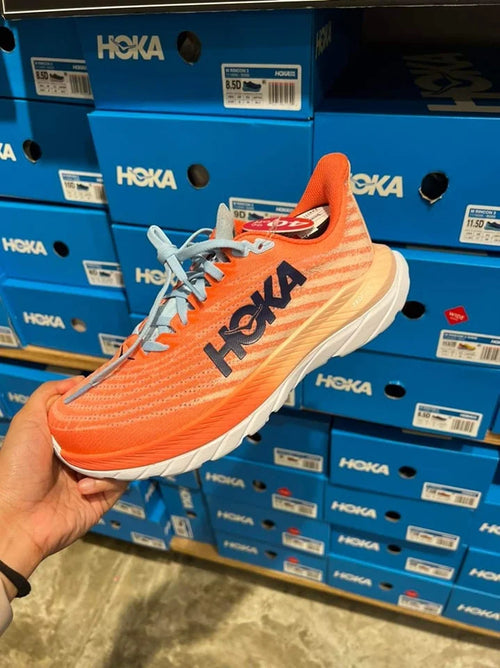 HOKA SHOES PALLET image 0