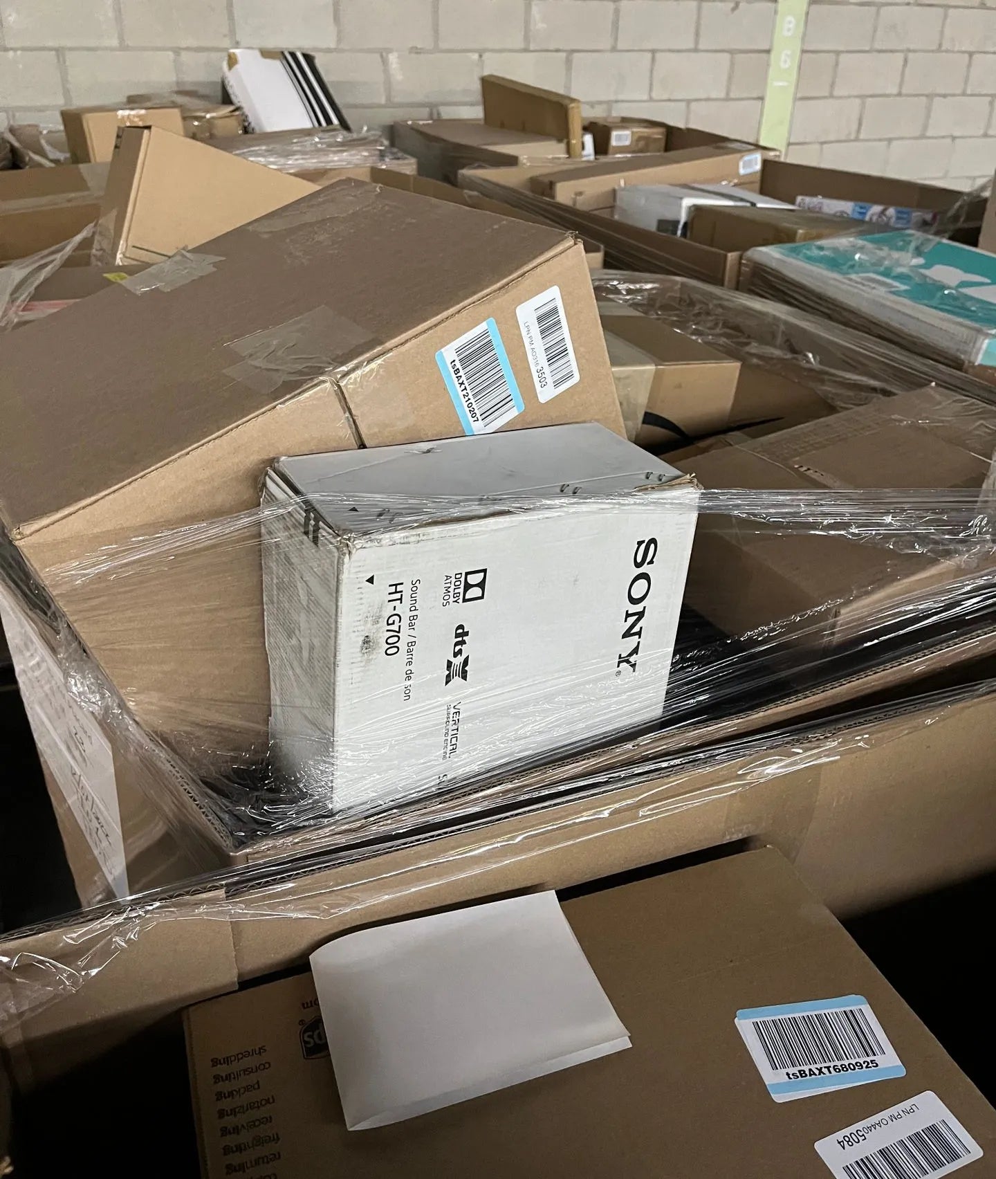 Amazon General Merchandise Truckload image 0