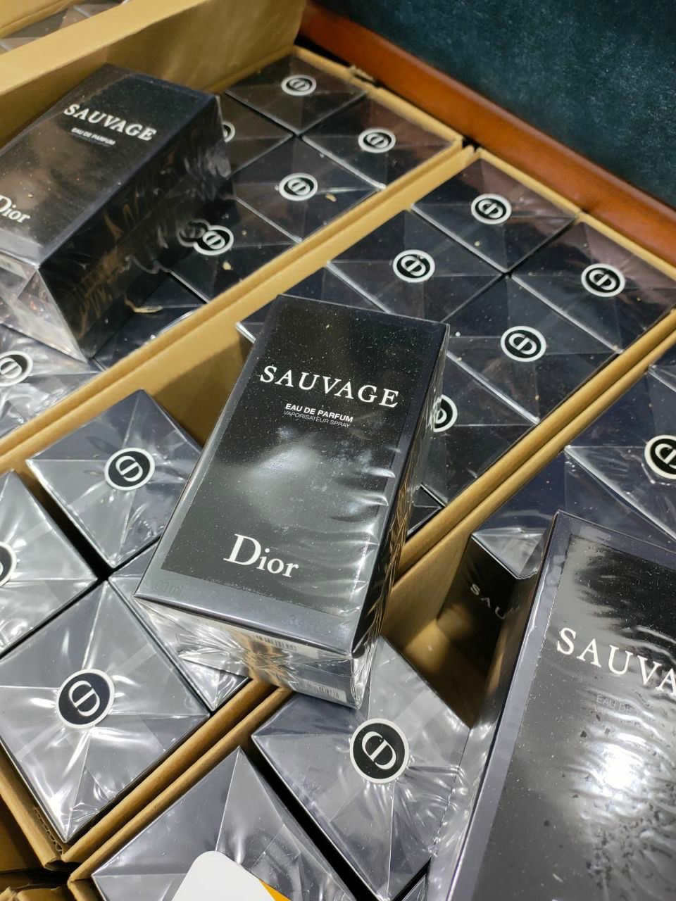Authentic Perfume Pallets image 6