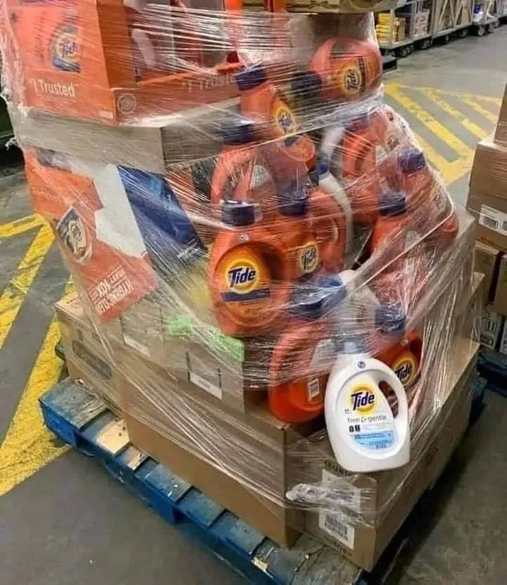 Tide liquid laundry detergent pallets image 0