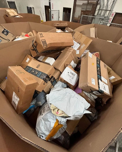 GIANT DHL Mail Pallets image 0