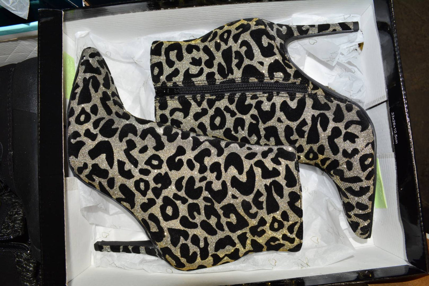 Assorted Shelf Pull Fall/Winter Womens Shoes image 2