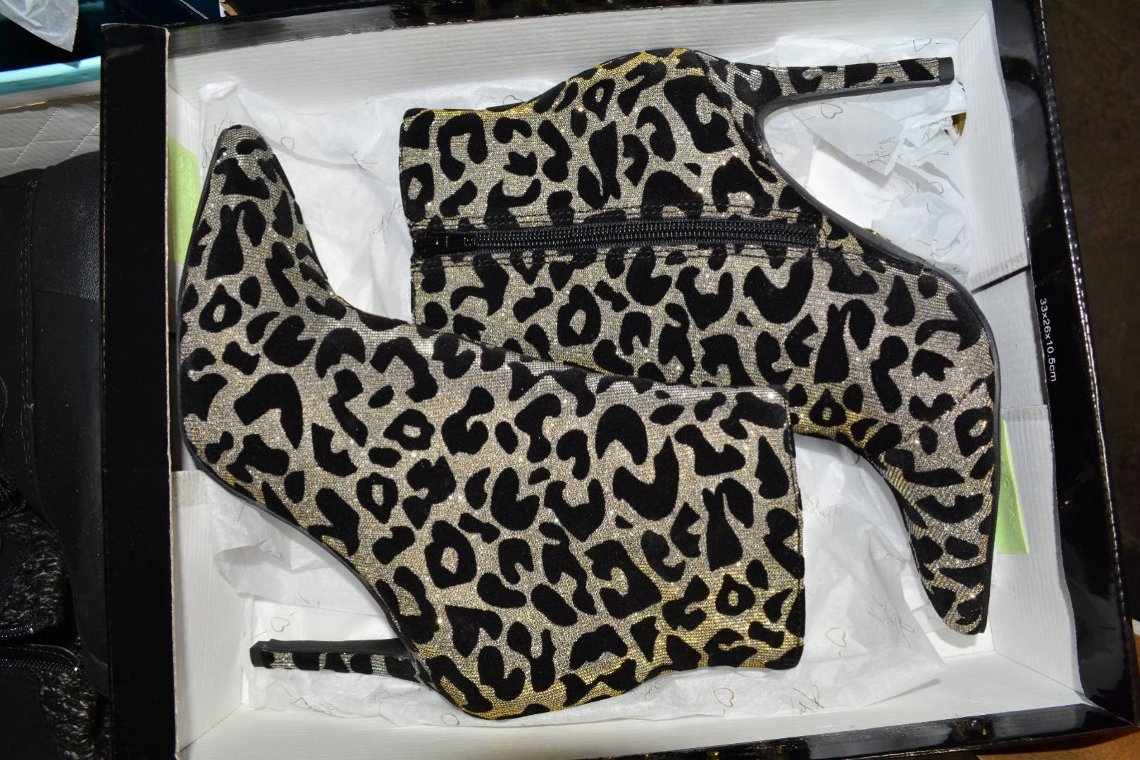 Assorted Shelf Pull Fall/Winter Womens Shoes image 2