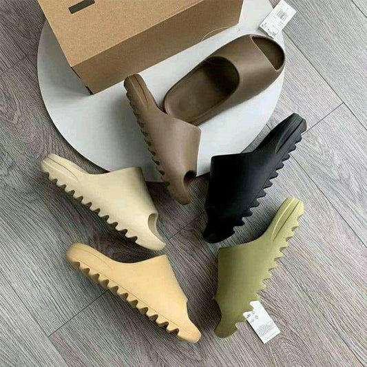 Yeezy Slides Pallets image 0