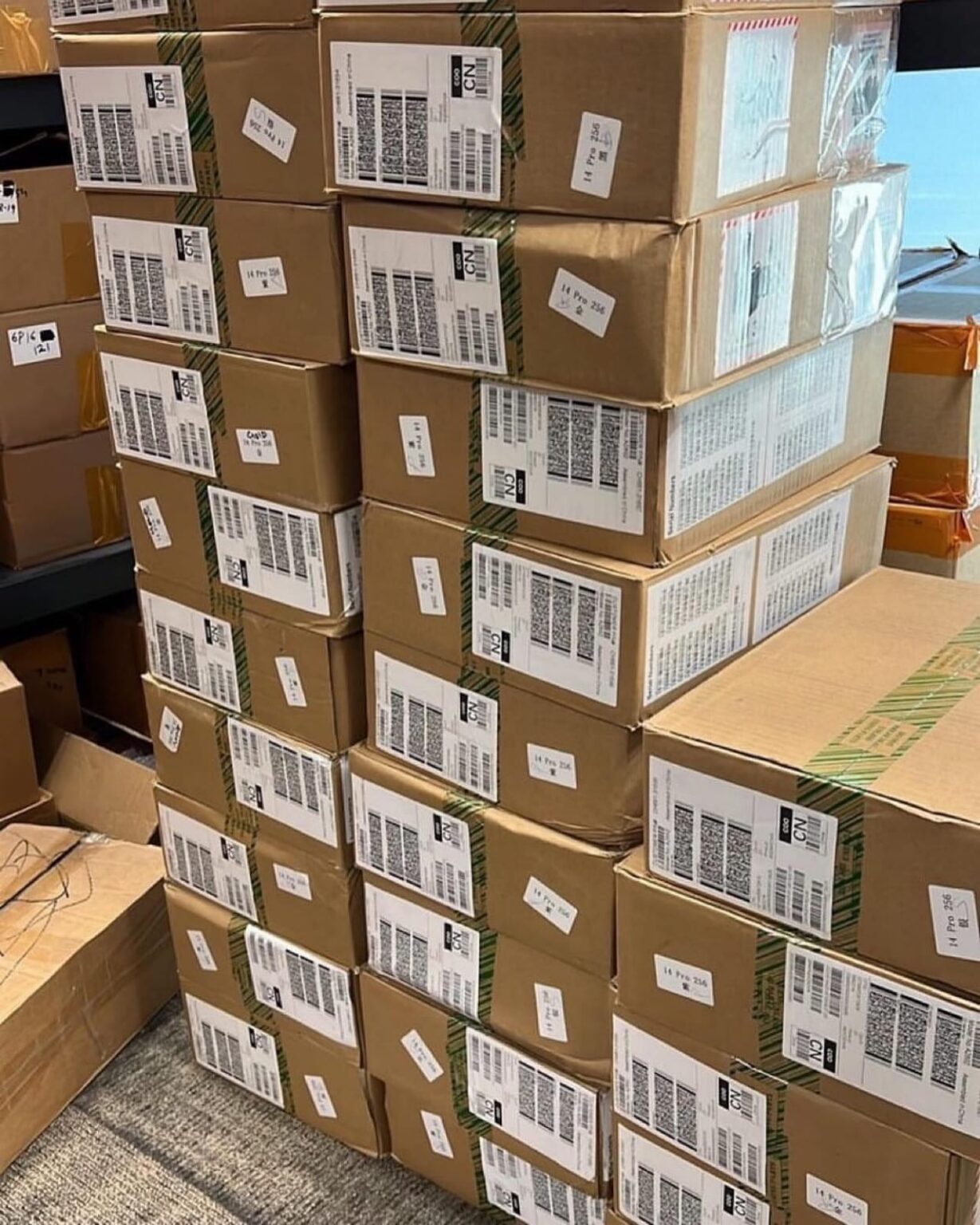 Wholesale Iphone 12 Pro Max Liquidation Pallet image 2