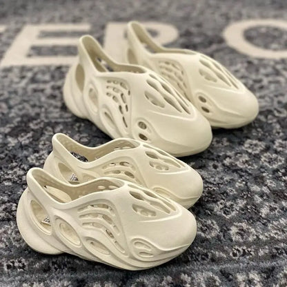 Yeezy Foam Runner Pallets image 3