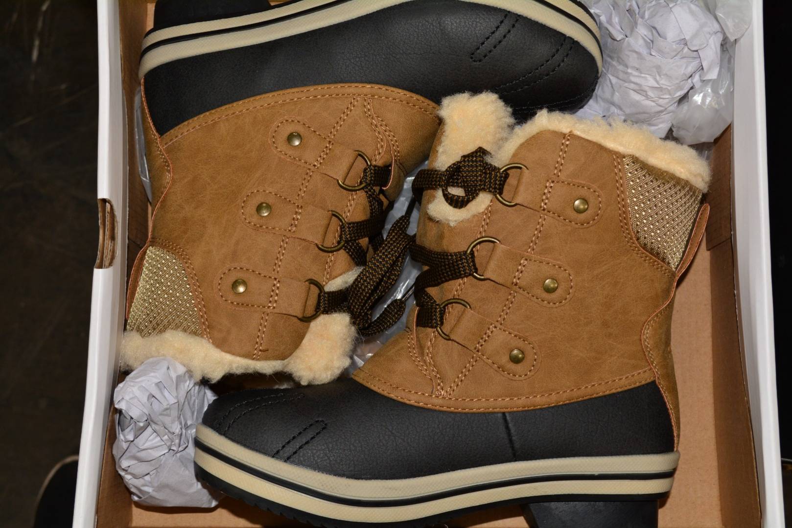 Assorted Shelf Pull Fall/Winter Womens Shoes image 3