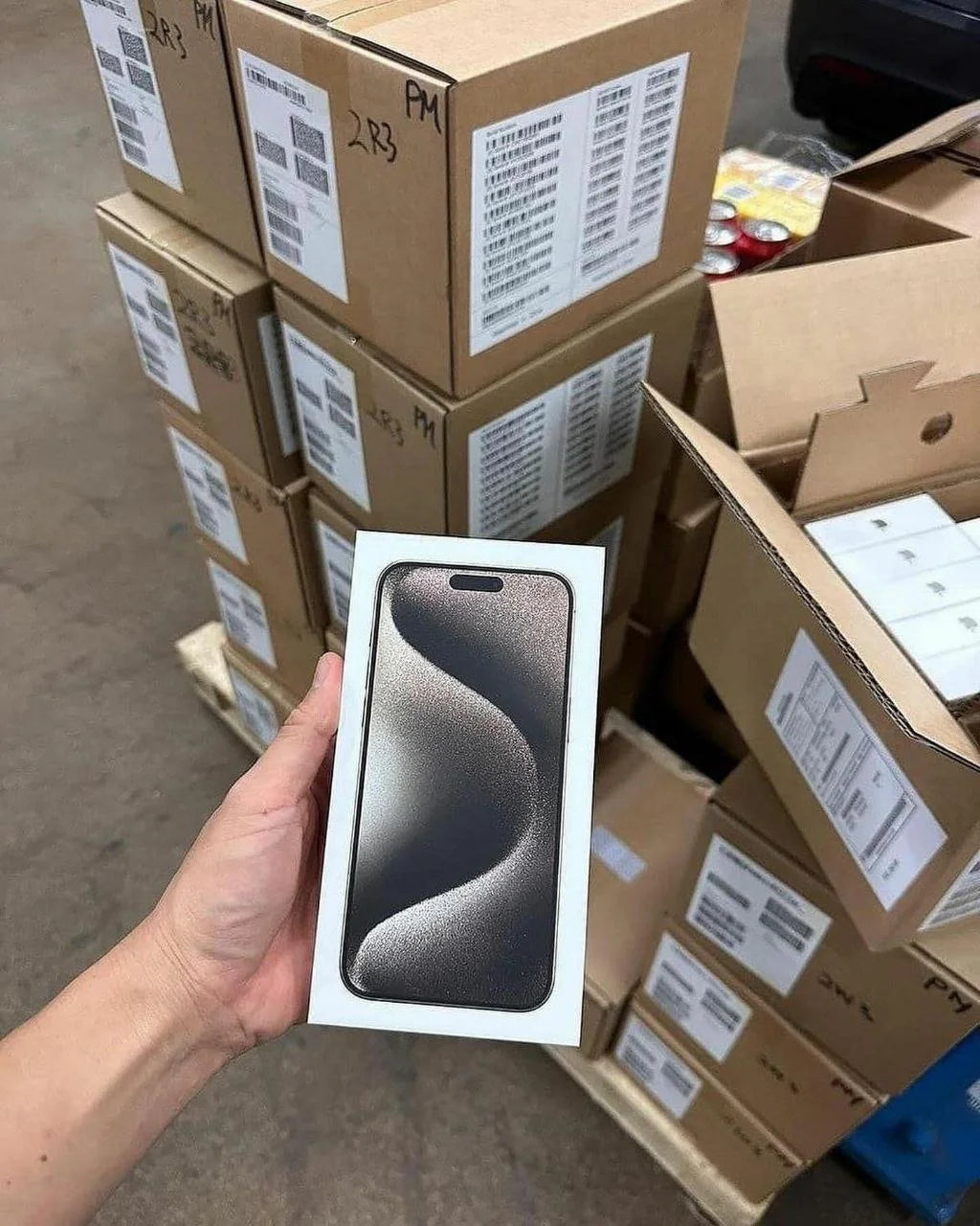 Buy iPhone 15 Pro Max image 3