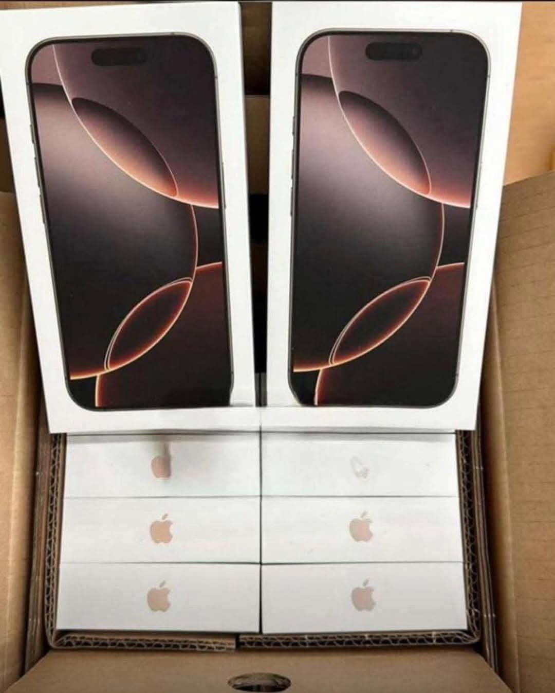 Wholesale iPhone 16 Pro Max Liquidation Pallets image 4