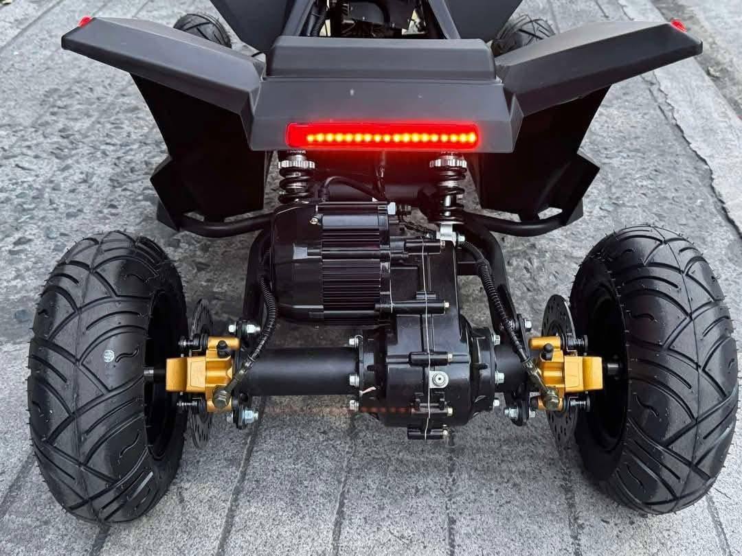 Tesla Cyberquad For Kids image 1