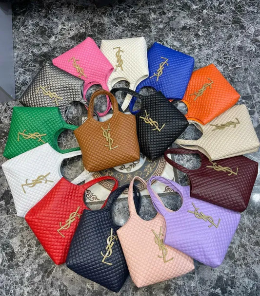 Woman Bags & Purse Pallets image 0