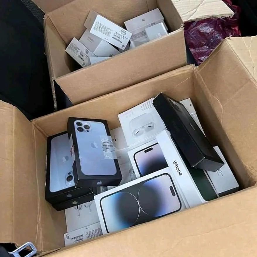 Bulk Iphone 13 Liquidation Pallets image 3