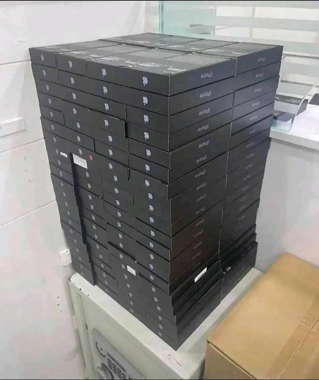 iPhone 13 pro max Pallet image 0