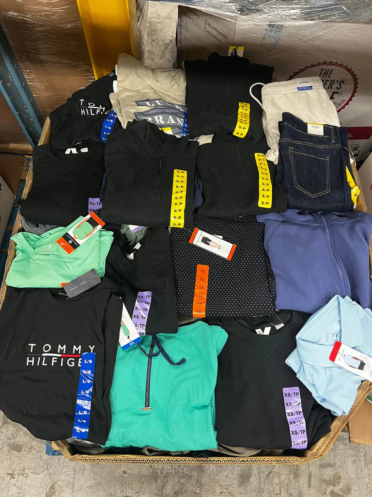 Costco Clothing 1350pcs image 0