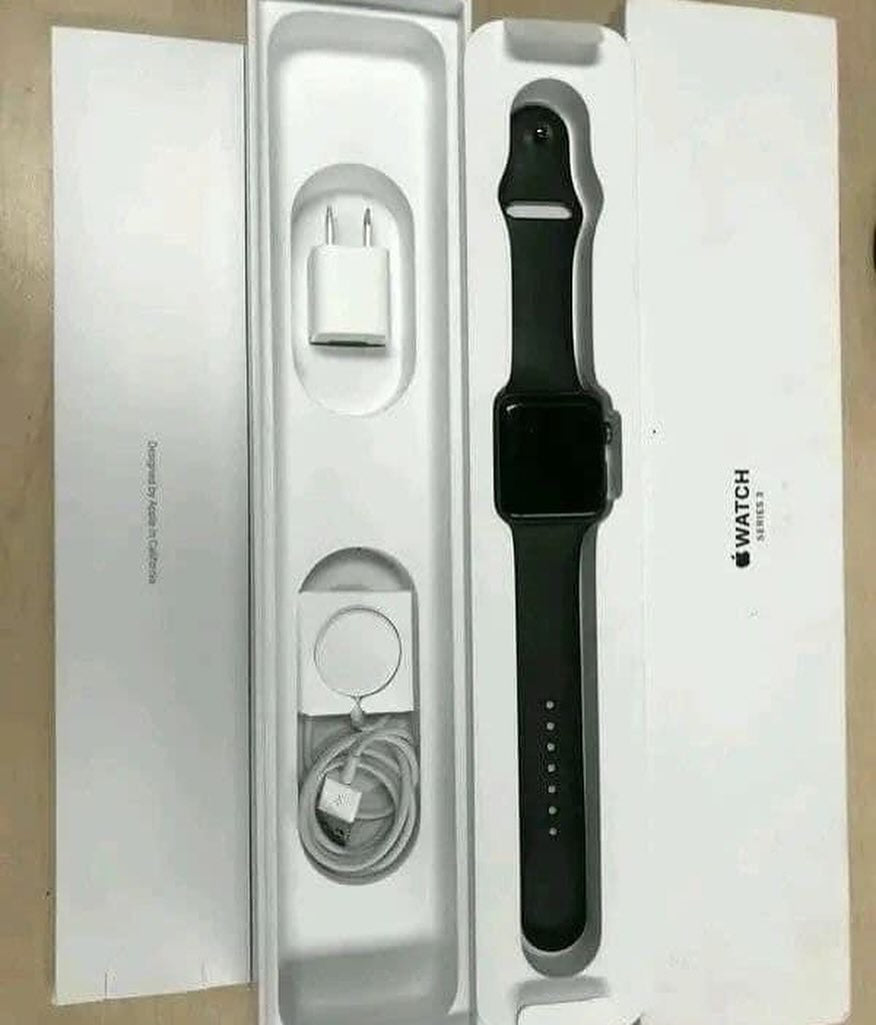 Wholesale Apple Series 8 Watches Pallets image 3