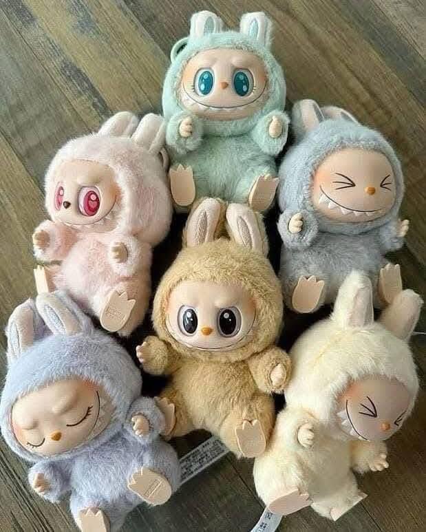 Labubu Monster Doll Pallet image 2