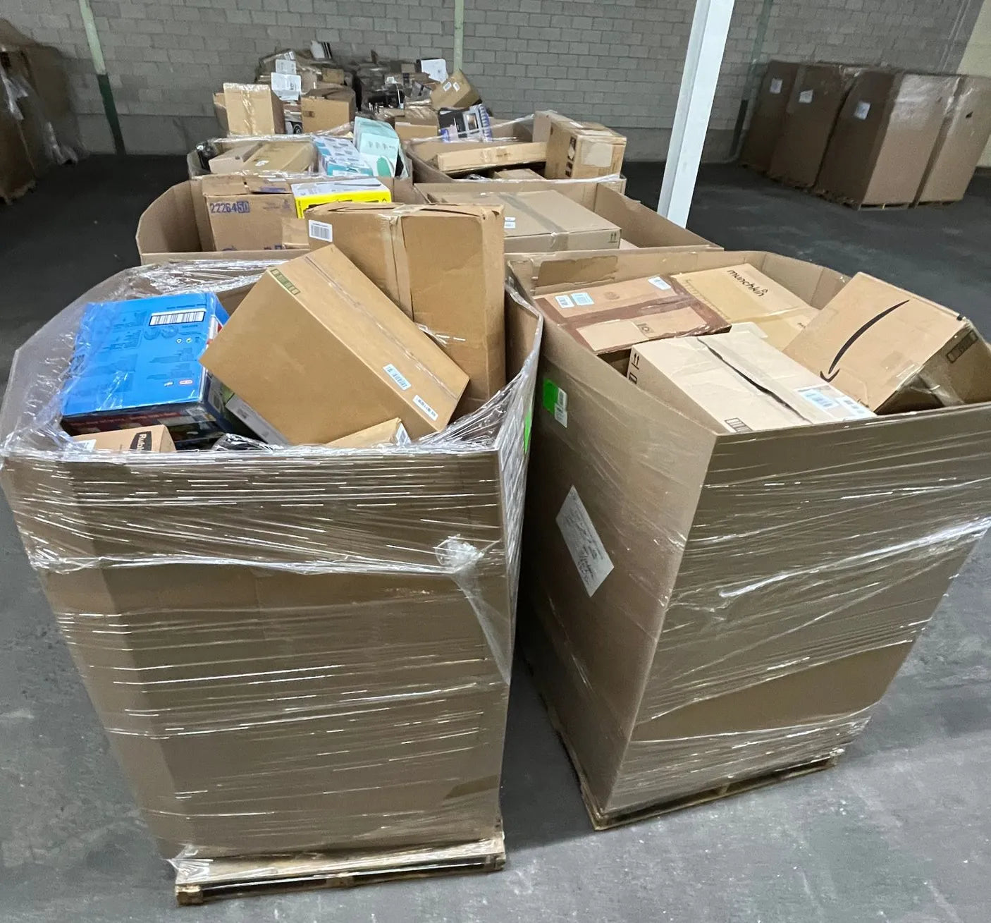Amazon General Merchandise Truckload image 3